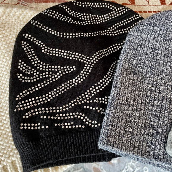 Assorted Winter Beanies - Picture 3 of 7
